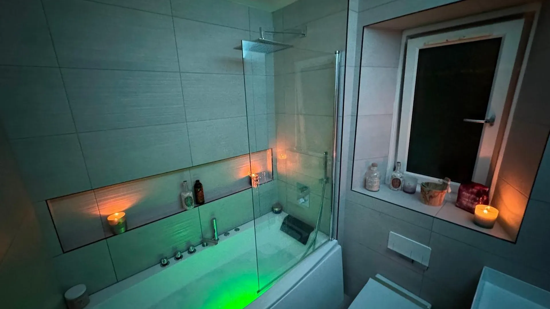 Immanuel House - Modern Luxury Victorian Home 1872 - Free Parking & Fast Fibre Optic Wifi Edinburgh 0*,  United Kingdom