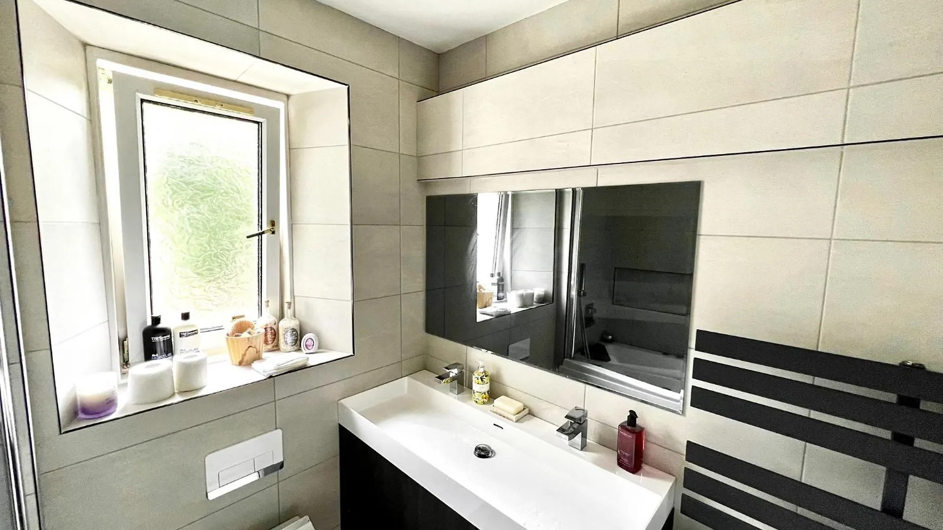Apartment Immanuel House - Modern Luxury Victorian Home 1872 - Free Parking & Fast Fibre Optic Wifi Edinburgh United Kingdom