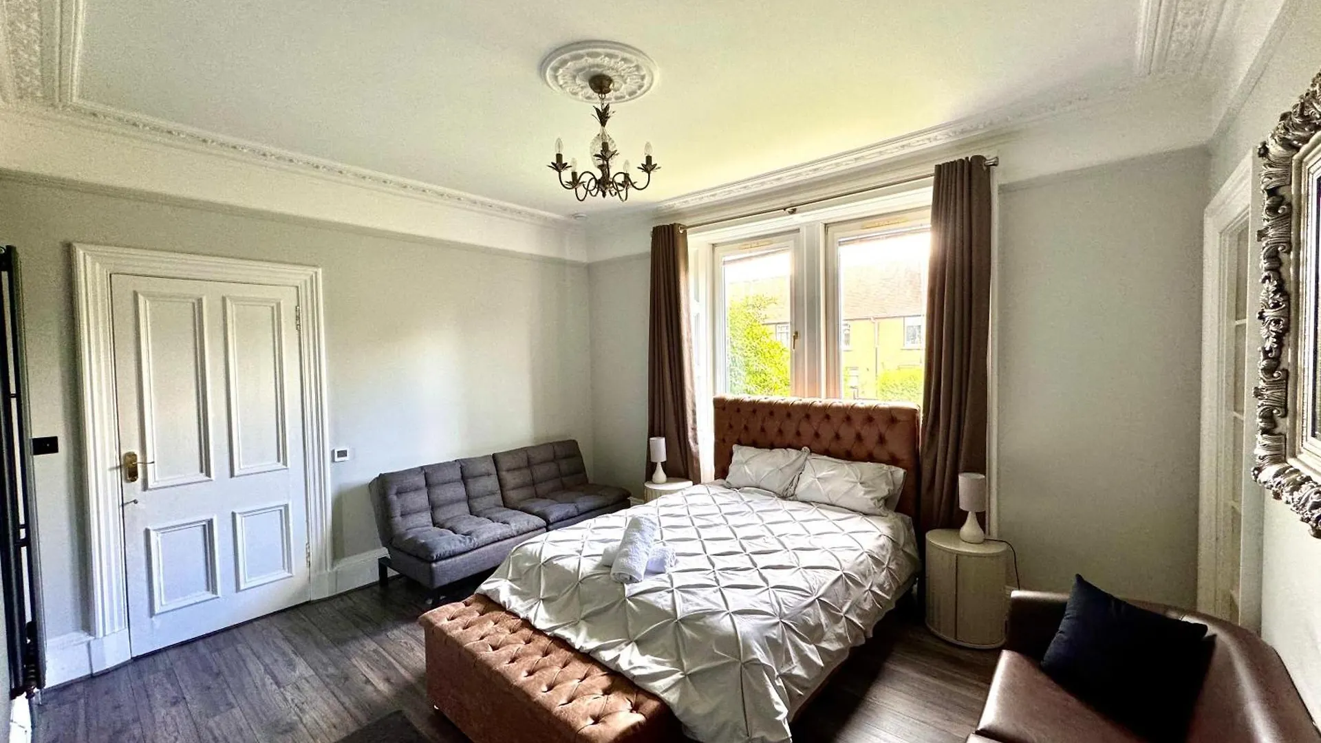 Apartment Immanuel House - Modern Luxury Victorian Home 1872 - Free Parking & Fast Fibre Optic Wifi Edinburgh United Kingdom