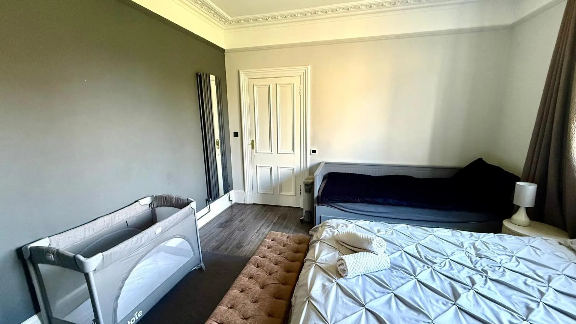 Immanuel House - Modern Luxury Victorian Home 1872 - Free Parking & Fast Fibre Optic Wifi Edinburgh 0*,  United Kingdom