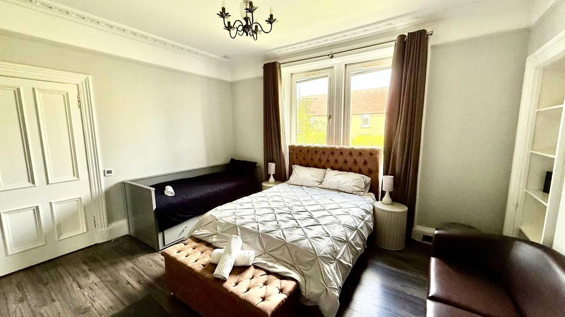 Immanuel House - Modern Luxury Victorian Home 1872 - Free Parking & Fast Fibre Optic Wifi Edinburgh