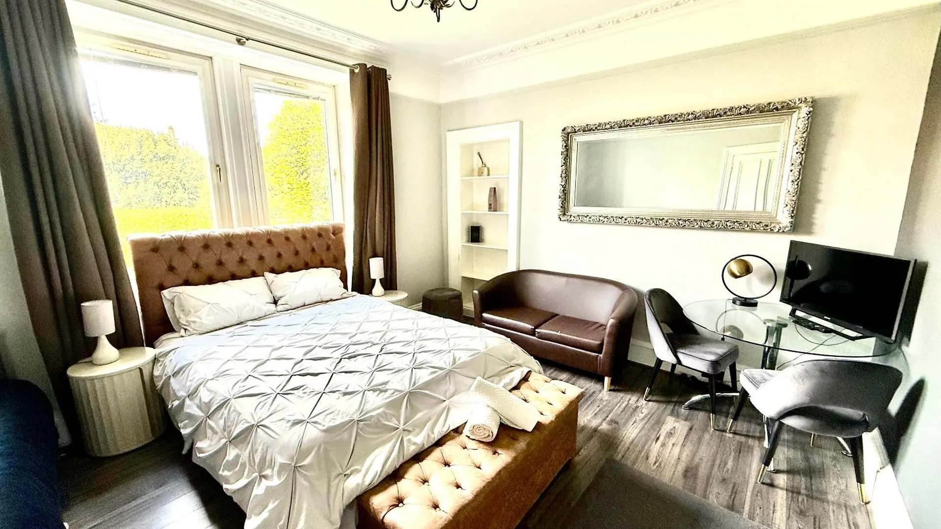 Immanuel House - Modern Luxury Victorian Home 1872 - Free Parking & Superfast Fibre Optic Wifi Edinburgh